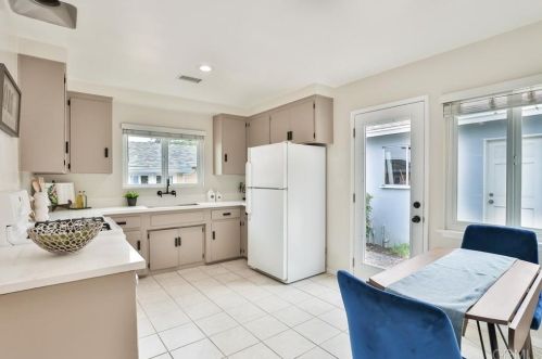 4037 Tennyson St, San Diego, CA 92107-2636