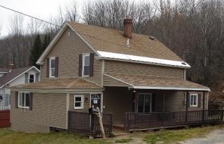 698 Trudel St, Berlin, NH 03570-3628