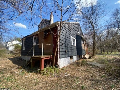 20 Oak St, Lincoln Park NJ  07035-2416 exterior