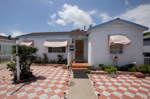 2125 Adriatic Ave, Long Beach, CA 90810-3554