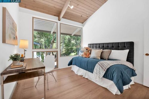 24 Tarabrook Dr, Orinda CA  94563-3121 exterior