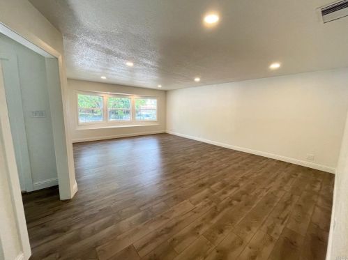 1136 Needham Dr, Vacaville CA  95687-6722 exterior