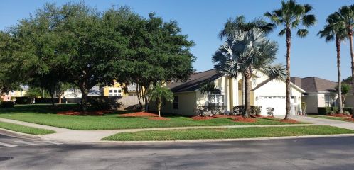 901 Lake Berkley Dr, Kissimmee, FL 34746-6120