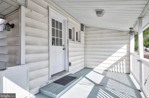 1438 3rd St, West Enola PA  17025-2392 exterior