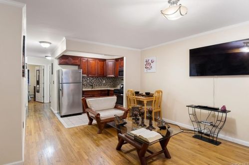 3775 Willett Ave, Bronx, NY 10467-5519