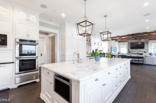 655 Hillcrest Ave, La Canada CA  91011-4040 exterior