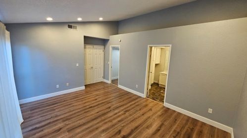 7229 Sutherland Way, Elk Grove CA  95758-4415 exterior