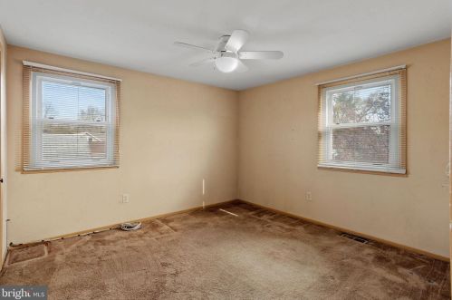 16 Turner Ln, Willingboro NJ  08046-3622 exterior