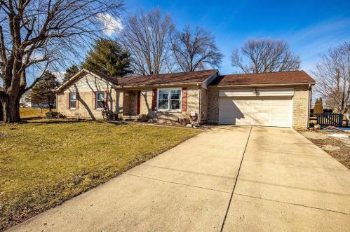 2 Henrick Dr, Liberty Township, OH 45044