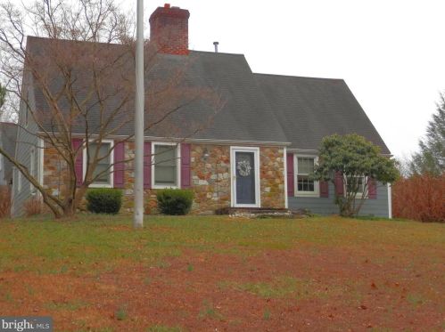 95 Sunset View Dr, Glen Mills, PA 19342-1238