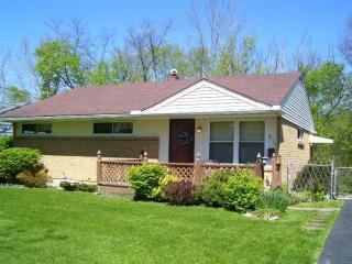 8079 Peacock Dr, Cincinnati, OH 45239-4518