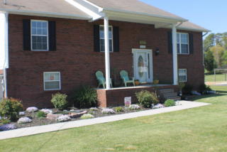 526 Academy Dr, Seymour, TN 37865-4928