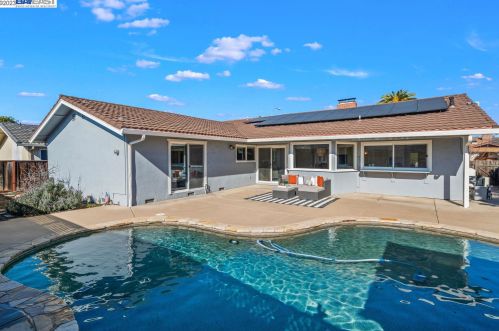 1455 Hudson Way, Livermore CA  94550-5550 exterior