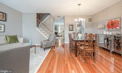 55 Spinnaker Dr, Mount Laurel, NJ 08054-6107