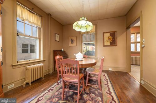 311 Walnut St, Lemoyne PA  17043-1647 exterior