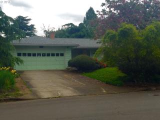 9913 12th Ave, Vancouver, WA 98685-5120