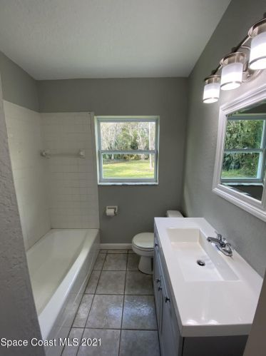 1011 Canal Dr, Cocoa FL  32926-4306 exterior