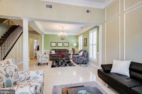 9517 Moonen Bay Ln, Bristow VA  20136-3515 exterior