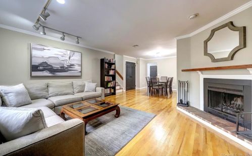 61 Grove St, Stamford, CT 06901-2130