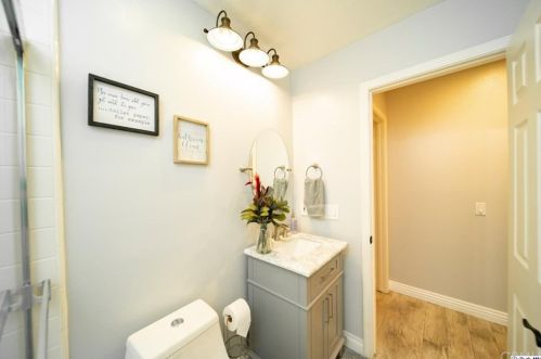 721 Cinnabar Pl, Simi Valley CA 93065-7200 exterior