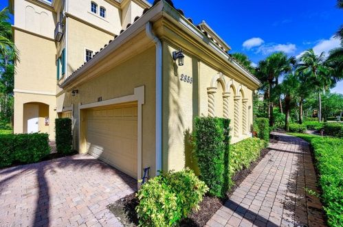 2855 Tiburon Blvd, Naples, FL 34109-3679