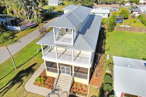 1309 River Dr, Ruskin, FL 33570-4121
