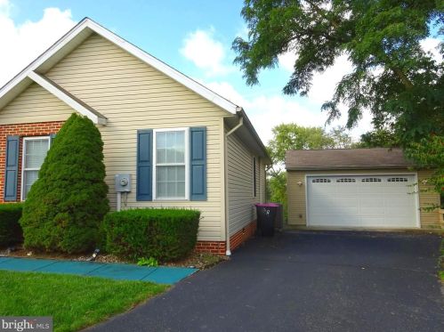 864 Queens Ct, Upton, PA 17225-9594