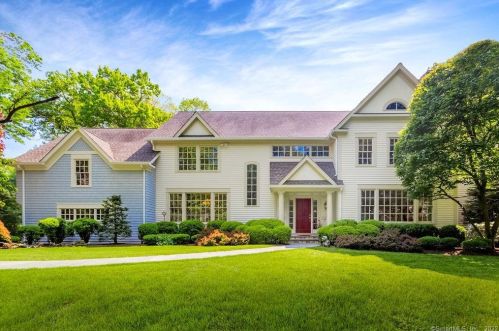 21 Red Coat Rd, Westport, CT 06880-1410