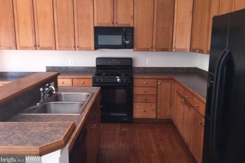 1406 Graham Dr, Fredericksburg VA  22401-2649 exterior