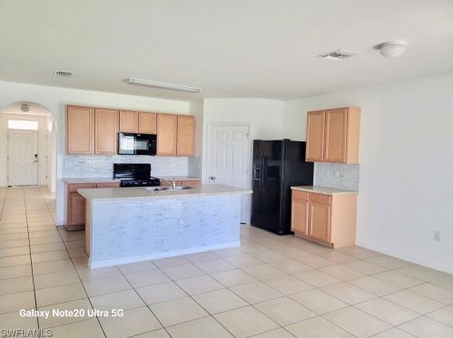 8220 Gopher Tortoise Trl, Lehigh Acres FL 33972-4807 exterior