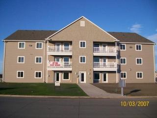 2010 Pembrooke Dr, Grand Forks ND  58201-3573 exterior