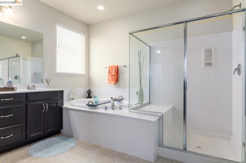 415 Sonnet Ct, Oakley CA  94561-5087 exterior