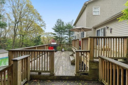 34 Tartaglia St, Providence RI  02919-5930 exterior