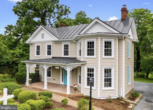 14 Colonial Hwy, Hamilton VA  20158-9009 exterior