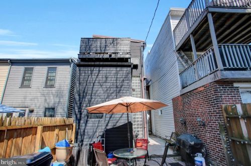 405 Boas St, Harrisburg PA 17102-1707 exterior