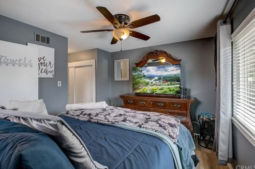 5974 Boone Ct, Riverside CA  92506-1721 exterior