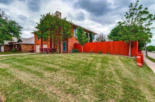 6600 Hightower Dr, Fort Worth, TX 76148-2372