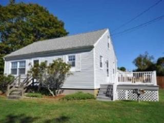 15 Durkin Dr, South Kingstown RI  02882-5108 exterior