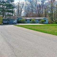 111 Trailer Court Rd, Cresco PA  18326-7924 exterior