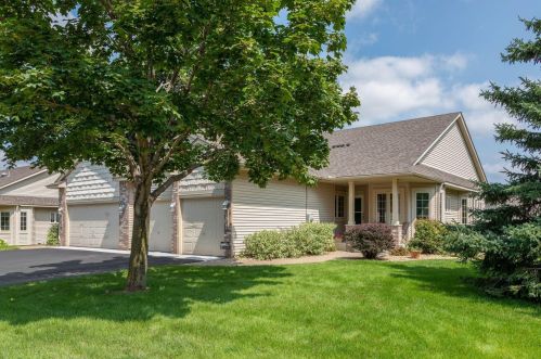 2764 Jackson St, Saint Paul, MN 55117-1301