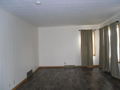 806 Sinclair Lewis Ave, Sauk Centre, MN 56378-1229