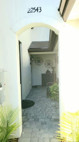 22543 102nd Ave, Miami, FL 33190-1022