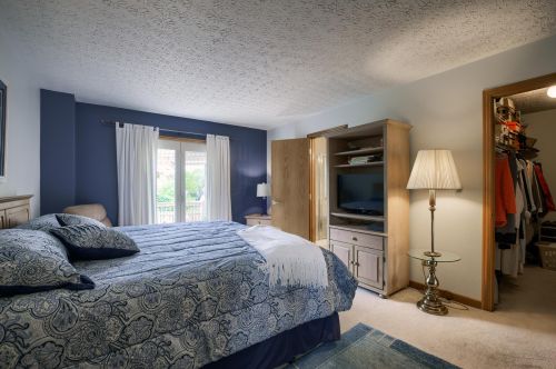 1390 Wild Horse Dr, Darbydale OH  43123-8540 exterior
