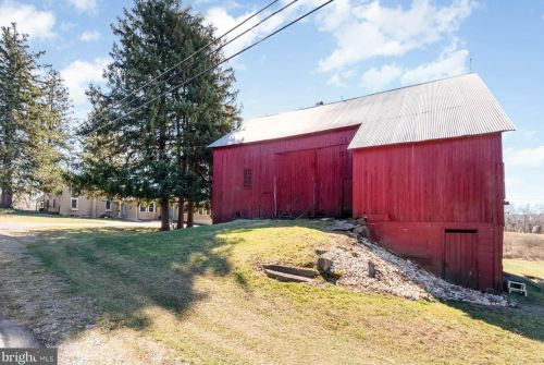 560 Old Quaker Rd, Alpine, PA 17339-9743
