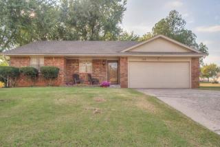 1115 Mustang Rd, Mustang, OK 73064-7219