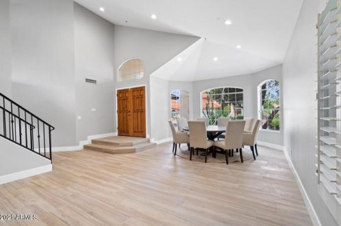 9527 Voltaire Dr, Scottsdale, AZ 85260-4383