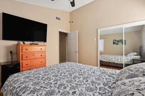 1056 Renwick Rd, Glendora CA  91740-5670 exterior