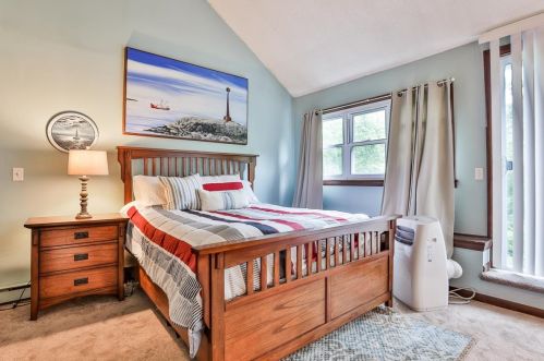 2 Harvest Dr, Derry NH  03038-4872 exterior