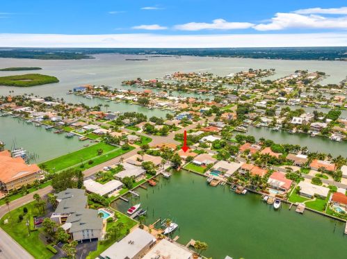 12050 4th St, Saint Petersburg, FL 33706-4426