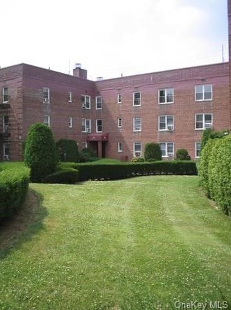 40 Davenport Ave, New Rochelle, NY 10805-3625